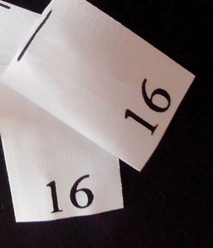 Etiquetas de talla para la clasificación de tamaños y facilidad al cliente en la tienda
